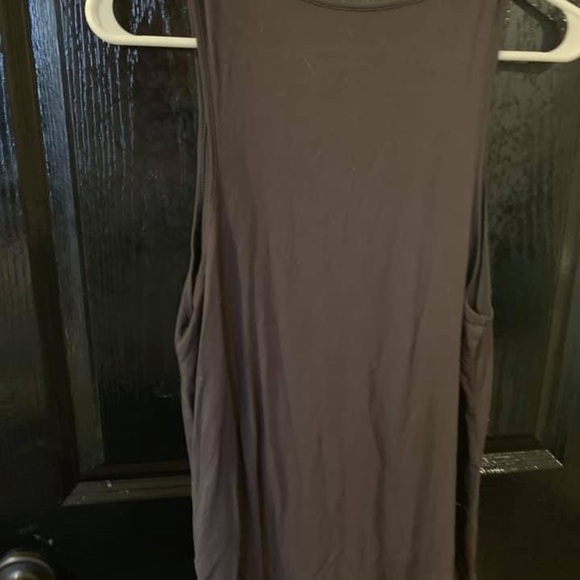 Tank - Picture 2 of 2